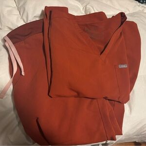 Figs Dirty Chai Scrub Set Women’s large